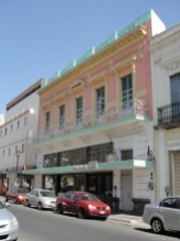 Edificio en la calle Morelos